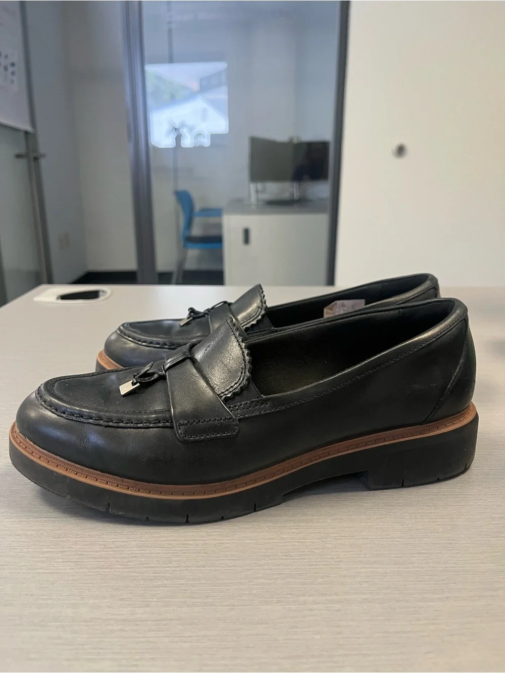 Black Leather Clarks Bella Loafer (W9)